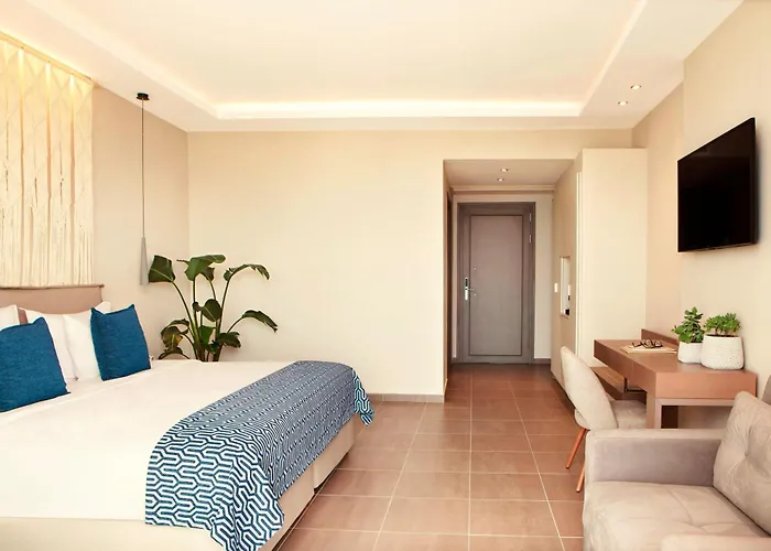 Zeus Eleva Ajul 5* Ajía Paraszkeví