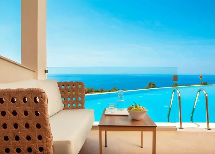 Zeus Eleva Ajul Hotell 5*