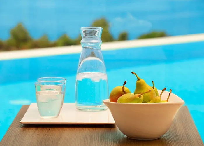 Zeus Eleva Ajul Hotell 5*