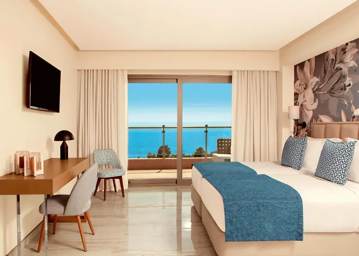 Zeus Eleva Ajul Hotell 5*