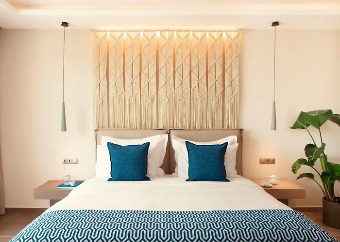 Zeus Eleva Ajul Hotell 5*