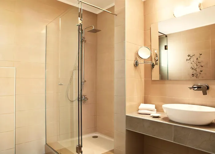 Hotell Zeus Eleva Ajul 5*